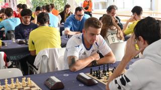 No solo se entrena el cuerpo en el Trofeo Rector: el ajedrez vuelve por todo lo alto