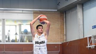 Economía y Empresa se proclama campeona de baloncesto masculino con autoridad