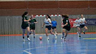 Veterinaria conquista el título de Fútbol Sala femenino en una final apasionante